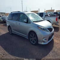 2017 Toyota Sienna Se Premium 8 Passenger