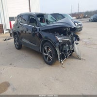 2024 Volvo Xc40 B5 Core Bright Theme/B5 Core Dark Theme