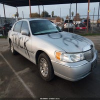 1999 Lincoln Town Car Signature