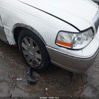 2003 Lincoln Town Car Cartier