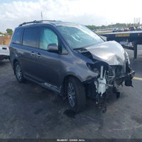 2020 Toyota Sienna Xle