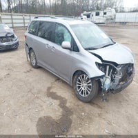 2015 Toyota Sienna Xle 8 Passenger