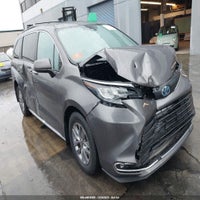 2023 Toyota Sienna Xle