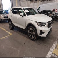 2023 Volvo Xc40 B5 Plus Bright Theme