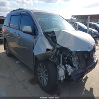 2015 Toyota Sienna Xle 8 Passenger