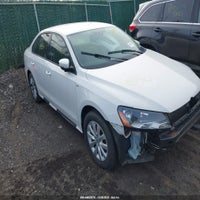 2014 Volkswagen Passat 1.8T Wolfsburg Edition