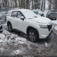 2023 Nissan Pathfinder Sl 4Wd