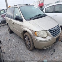 2005 Chrysler Town & Country Limited