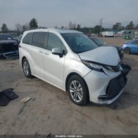 2022 Toyota Sienna Xle