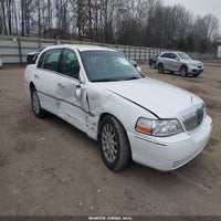 2006 Lincoln Town Car Signature