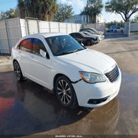2014 Chrysler 200 Touring