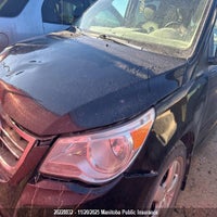 2010 Volkswagen Routan Se