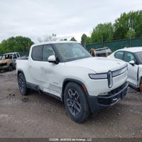 2024 Rivian R1T Adventure Dual Motor Large Pack/Adventure Dual Motor Perf Large Pack