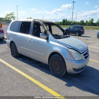 2008 Hyundai Entourage