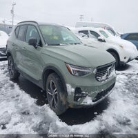 2024 Volvo Xc40 B5 Core Bright Theme/B5 Core Dark Theme