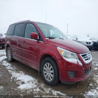 2011 Volkswagen Routan Se
