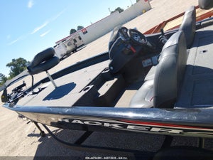 2024 TRACKER MARINE 18'