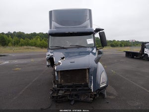 2022 VOLVO VNL
