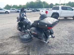 2019 HARLEY-DAVIDSON FLHTCU