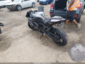 2024 YAMAHA YZFR7