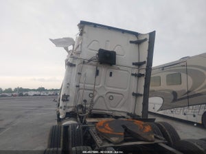 2024 FREIGHTLINER NEW CASCADIA 126