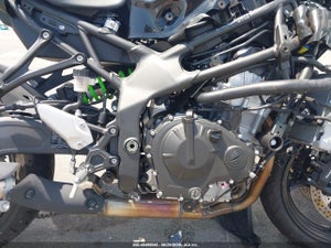 2026 KAWASAKI ZX400 S
