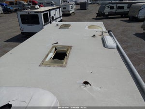 2018 FOREST RIVER 23MK
