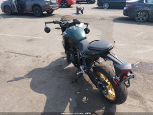 2026 SUZUKI GSX800 TT