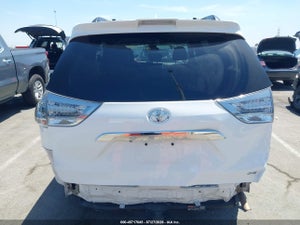 2018 TOYOTA SIENNA SE 8 PASSENGER