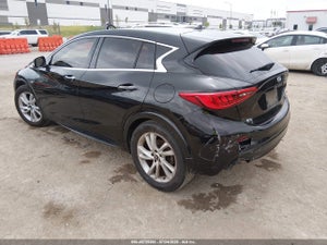 2018 INFINITI QX30 LUXURY
