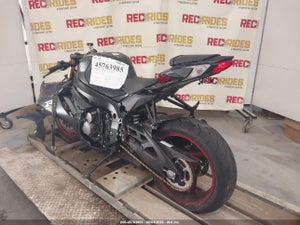 2026 SUZUKI GSX-R750