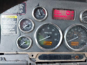 2017 PETERBILT 365