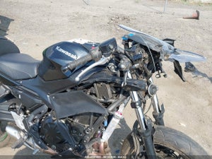 2025 KAWASAKI EX650 R