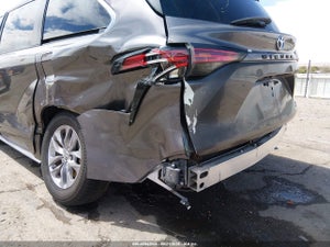 2021 TOYOTA SIENNA LE