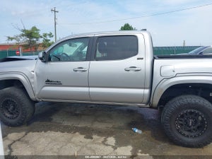 2016 TOYOTA TACOMA SR5 V6