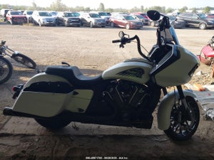 2021 INDIAN MOTORCYCLE CO. CHALLENGER DARK HORSE