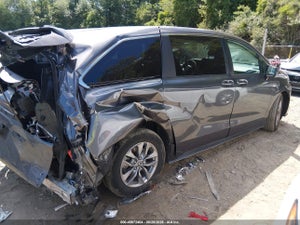 2025 TOYOTA SIENNA LE