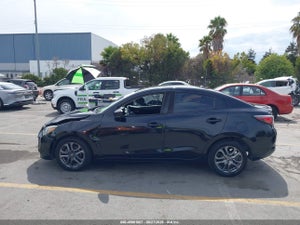 2019 TOYOTA YARIS LE