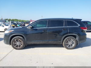 2017 TOYOTA HIGHLANDER XLE