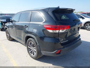 2017 TOYOTA HIGHLANDER XLE