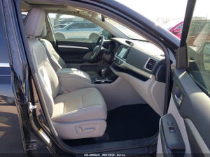 2017 TOYOTA HIGHLANDER XLE