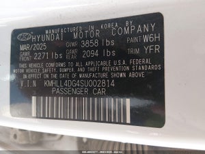2025 HYUNDAI ELANTRA SE