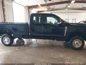 2023 FORD F-250 XL