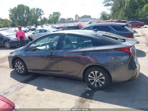 2019 TOYOTA PRIUS XLE