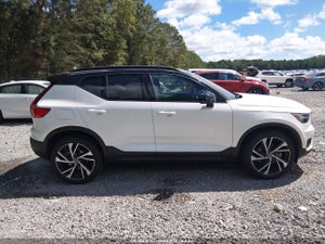2021 VOLVO XC40 T4 R-DESIGN