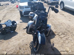 2020 HARLEY-DAVIDSON FLTRK