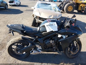 2026 HONDA CBR650 R
