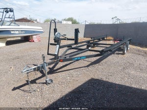 2018 LAKELAND TRAILER