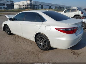 2016 TOYOTA CAMRY SE