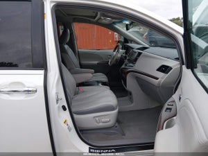 2011 TOYOTA SIENNA LTD